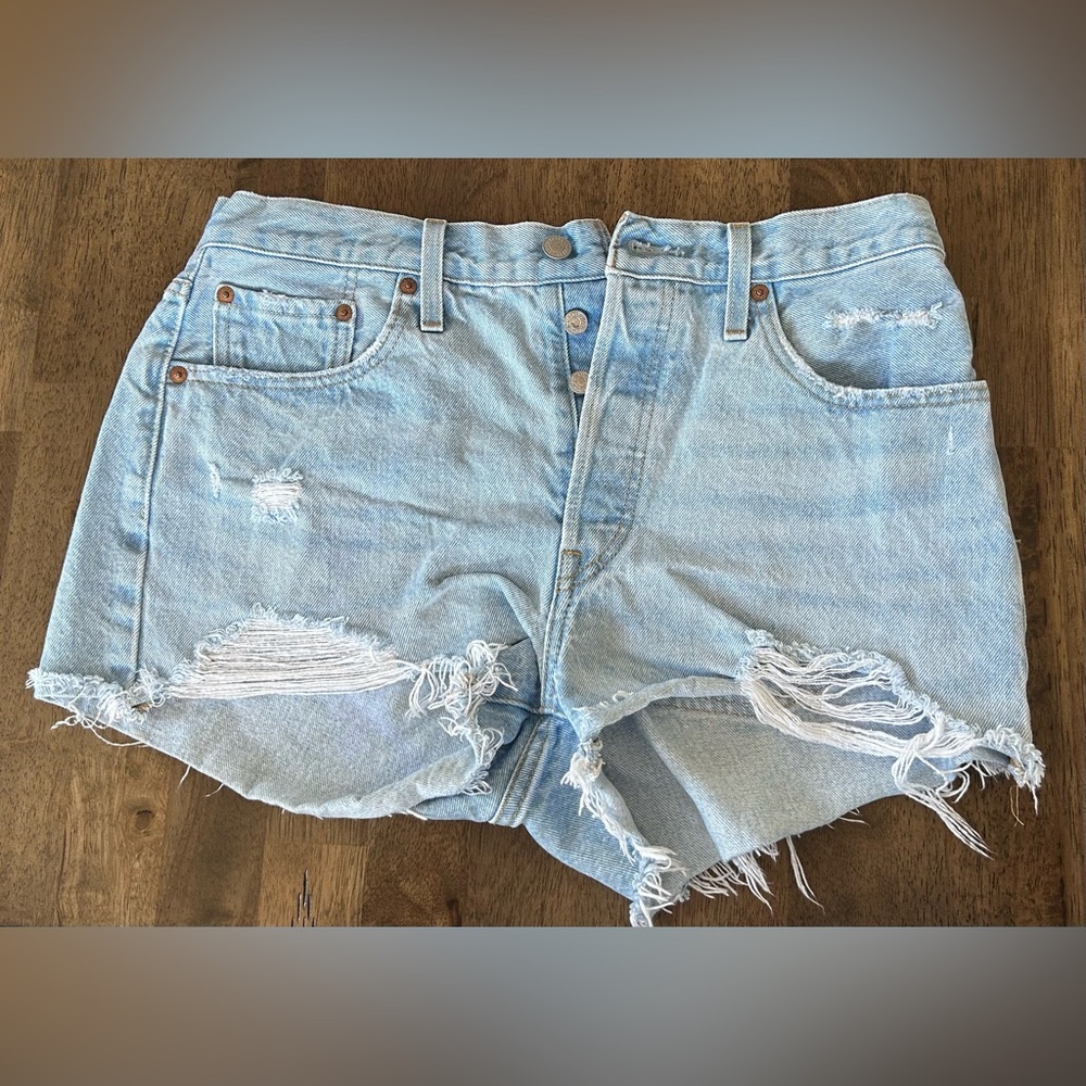 Levi’s 501 Original Shorts in Light Indigo, W29